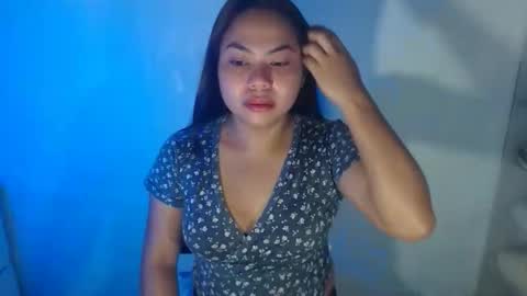 Snapshot of madame_ivy chatting on May 15, 9:27 am Ivy online show from May 15, 9:27 am