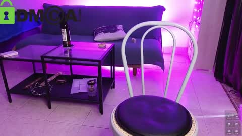 Snapshot of madame_lia chatting on March 8, 5:59 am Madame La online show from March 8, 5:59 am