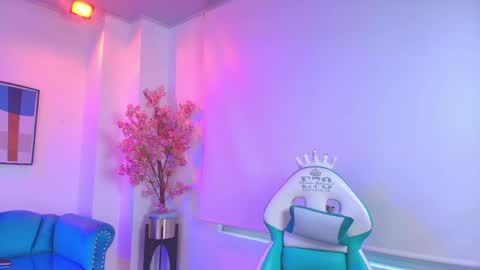 Madame Scarllet  online show from April 29, 11:36 am