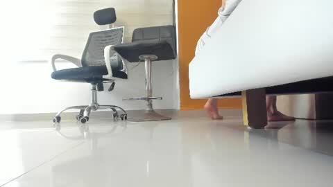 Snapshot of madameheels_ chatting on July 28, 4:39 pm Madame Carla online show from July 28, 4:39 pm