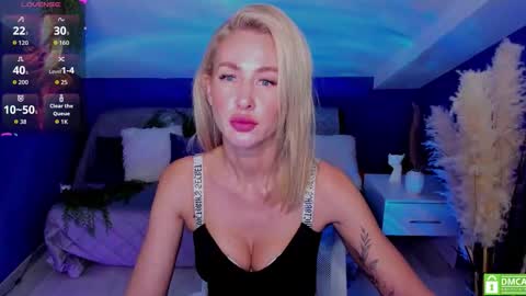 Snapshot of madammilly chatting on November 10, 6:45 am Evelyn online show from November 10, 6:45 am