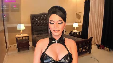 Snapshot of madammistressdominatrixxx chatting on December 10, 3:20 am Alison Kloss online show from December 10, 3:20 am