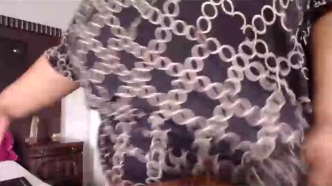 madamzee online show from December 8, 6:01 am