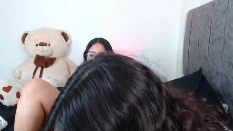 Maddie and Chelsea online show from January 17, 4:39 am