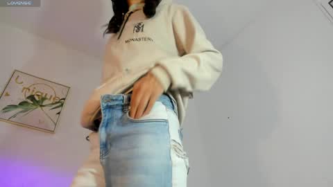 Snapshot of maddie_ray_ chatting on April 14, 11:05 am Maddie Ray online show from April 14, 11:05 am