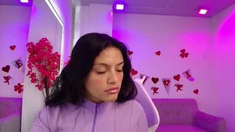maddie_t18 online show from February 17, 11:18 am