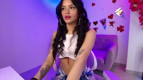 maddie_t18 online show from February 19, 11:28 am