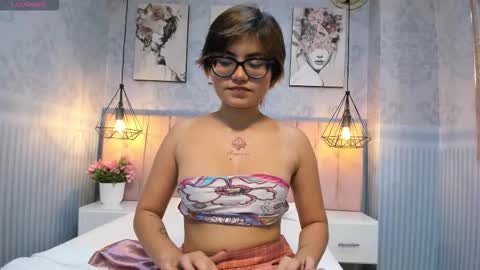 MADDIE online show from March 18, 2:58 am