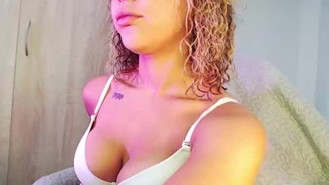 maddiie and clyde online show from September 25, 10:46 pm