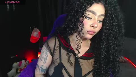 Snapshot of maddiie_and_clyde chatting on May 16, 3:03 am maddiie and clyde online show from May 16, 3:03 am