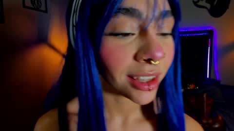 Snapshot of maddiiebrooks chatting on December 13, 3:21 pm Maddie online show from December 13, 3:21 pm