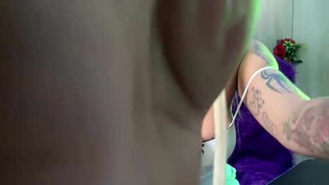 Snapshot of maddiiebrooks chatting on October 23, 11:24 pm Maddie online show from October 23, 11:24 pm