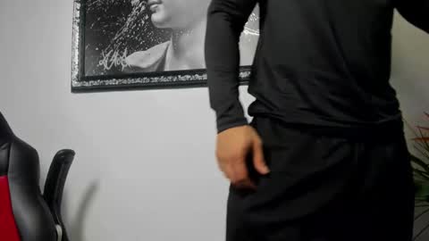 Snapshot of maddox_santana chatting on February 12, 12:48 am Maddox Santana online show from February 12, 12:48 am