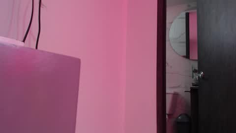 Maddy UwU online show from February 4, 6:36 pm