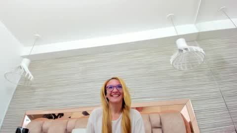 maddy cartter online show from October 1, 11:49 am