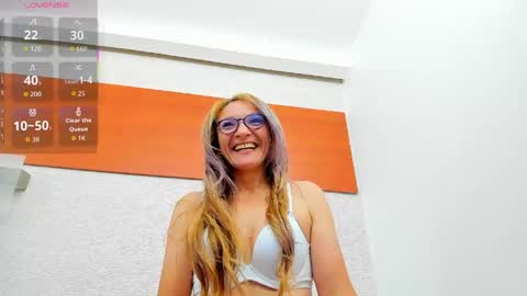 Snapshot of maddy_cartter chatting on May 11, 4:04 pm maddy cartter online show from May 11, 4:04 pm