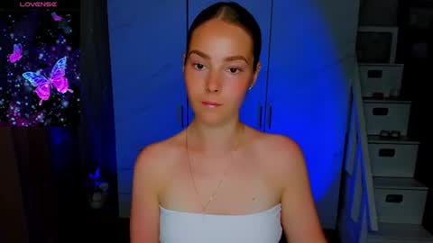maddy_gate online show from July 1, 9:22 am