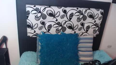 Maddy Parker  online show from January 13, 9:08 am