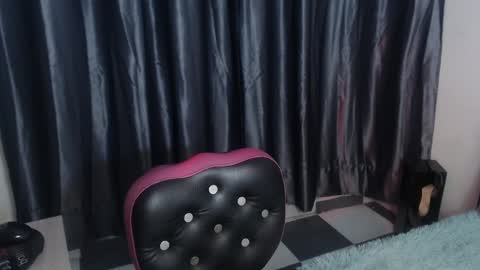 Maddy Parker  online show from January 21, 9:13 am