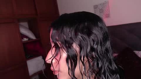 Maddy Parker  online show from March 7, 1:18 pm