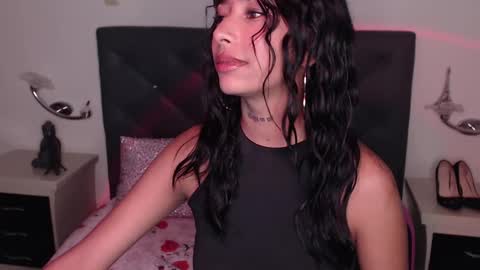 Maddy Parker  online show from March 7, 7:27 pm