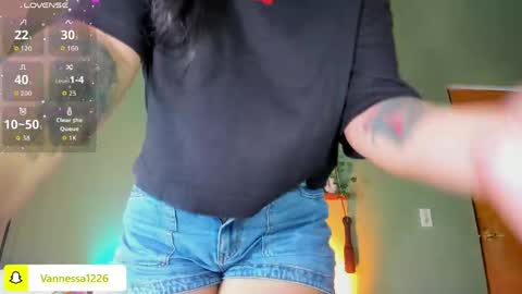 Snapshot of maddy_rose12 chatting on June 8, 3:45 pm Maddy rose12 online show from June 8, 3:45 pm