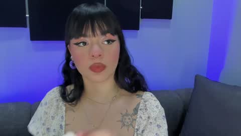 Snapshot of maddy_walker chatting on December 9, 1:51 am Maddy online show from December 9, 1:51 am