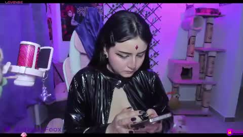 Maddy Foox online show from June 27, 11:43 pm