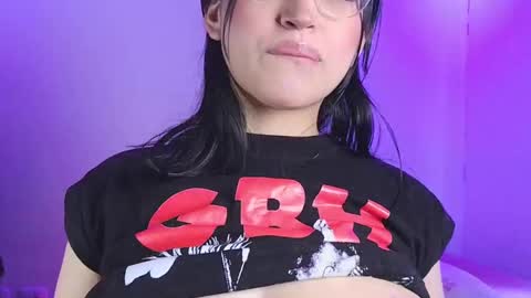 Snapshot of maddyghost chatting on October 31, 9:16 pm   Please followme and rate me your thumbs up online show from October 31, 9:16 pm