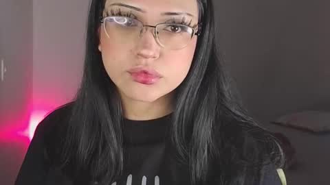 Snapshot of maddyghost chatting on December 16, 10:26 pm Please followme and rate me your thumbs up online show from December 16, 10:26 pm