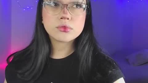 Snapshot of maddyghost chatting on December 17, 8:48 pm Please followme and rate me your thumbs up online show from December 17, 8:48 pm