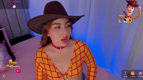 Snapshot of maddylennon chatting on November 1, 4:36 am Lina online show from November 1, 4:36 am