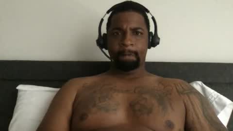 Snapshot of madehersquirt2 chatting on December 16, 6:35 pm madehersquirt2 online show from December 16, 6:35 pm