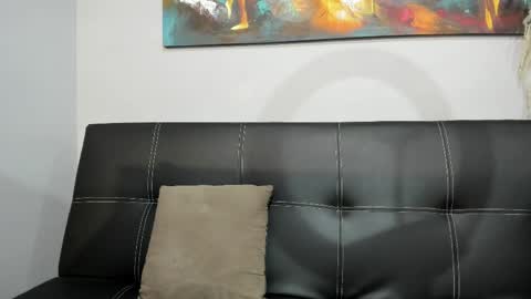 Snapshot of madelaine_blosson chatting on May 13, 10:34 am Madelaine online show from May 13, 10:34 am