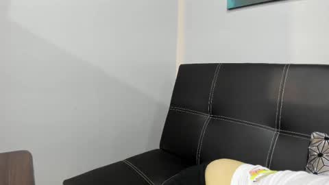 Snapshot of madelaine_blosson chatting on May 23, 10:30 am Madelaine online show from May 23, 10:30 am