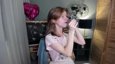 Snapshot of madelaines chatting on November 12, 10:04 am madelaines online show from November 12, 10:04 am