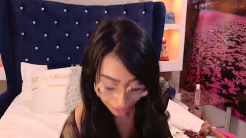 Madelene hills online show from April 8, 8:03 am