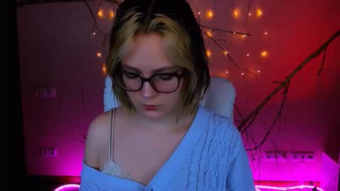 Madeline online show from February 26, 8:52 pm