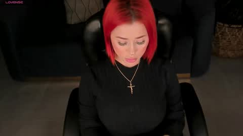 Snapshot of madelinefox_ chatting on February 3, 8:41 am Madeline online show from February 3, 8:41 am