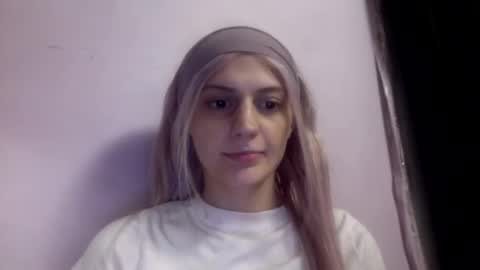 Snapshot of madelinevalentine chatting on September 29, 4:50 am madeline online show from September 29, 4:50 am