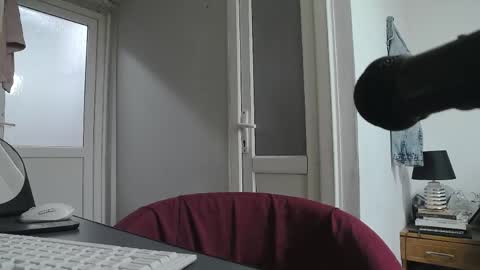 Snapshot of madelynvelure chatting on April 22, 8:50 am madelynvelure online show from April 22, 8:50 am