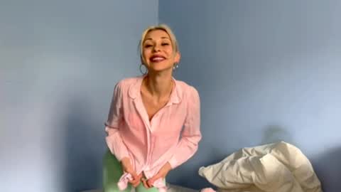 Essa online show from May 22, 2:01 pm