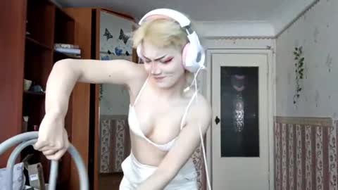 Alice Kaneki online show from March 13, 7:15 am