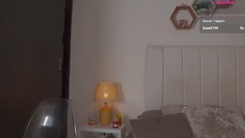 Valentina   1030   530  -  online show from July 10, 6:07 am