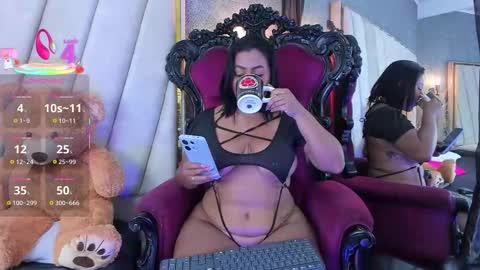 Snapshot of madison_diaz1 chatting on October 18, 12:06 pm Madi online show from October 18, 12:06 pm