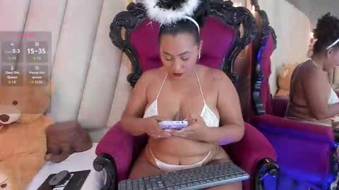 Snapshot of madison_diaz1 chatting on October 27, 2:21 pm Madi online show from October 27, 2:21 pm