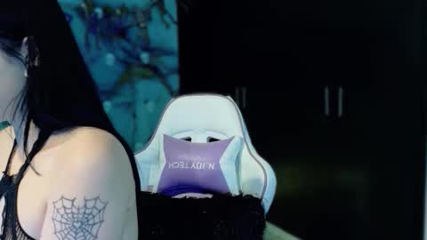 madison_jacksonn online show from November 15, 9:54 pm