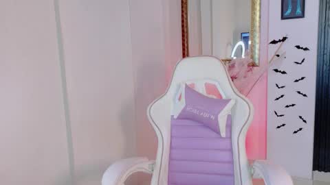 madison_jacksonn online show from April 25, 8:06 pm