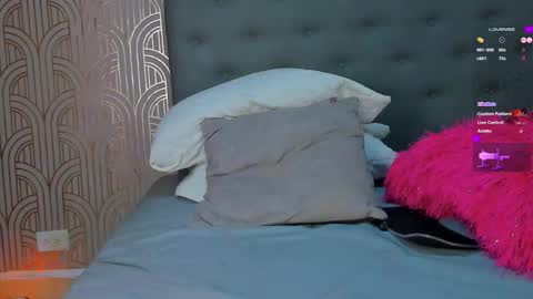 Snapshot of madison_milan chatting on October 24, 11:12 pm online show from October 24, 11:12 pm