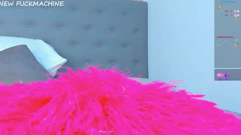 Snapshot of madison_milan chatting on November 27, 2:57 am online show from November 27, 2:57 am